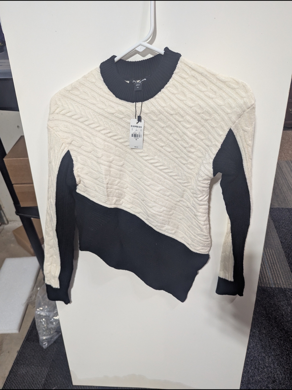 Express Two-Tone Cable Crewneck Sweater - Black & Cream